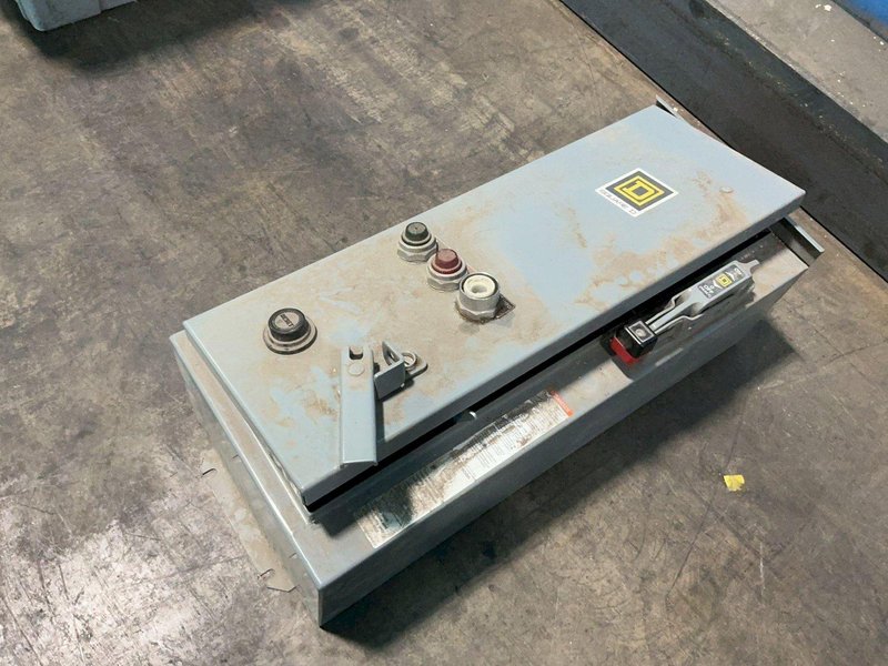 SQUARE D 10/7.5HP COMBINATION MAGNETIC STARTER  -  8538SCA24V02CP51P52SX22Y74 (8538SCASP3)