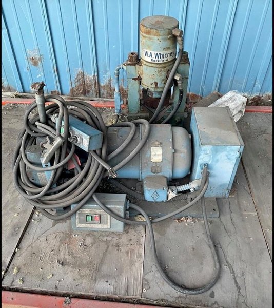 4&quot; X 4&quot; X 1/4&quot; X 18 TON WHITNEY HYDRAULIC ANGLE SHEAR: STOCK #2829