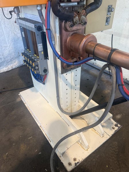 170 KVA T.J. SNOW SPOT WELDER. STOCK #0547626