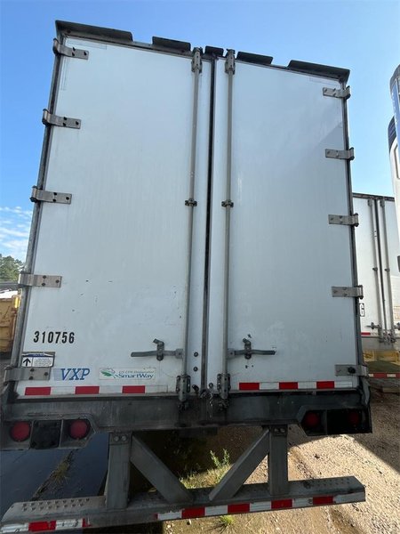 2016 Vanguard 53 x 102 5V8VC5328GM610462