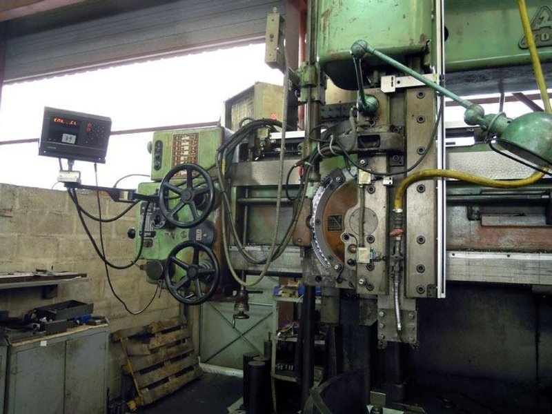 Tos - SK16 Ø 1700 x H 1250 mm