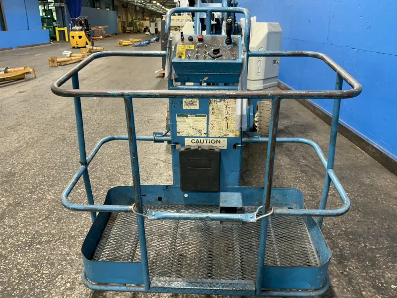 GENIE 34’ PLATFORM HEIGHT / 22’ HORIZONTAL OUTREACH ARTICULATING BOOM LIFT  -  Z-34/22N