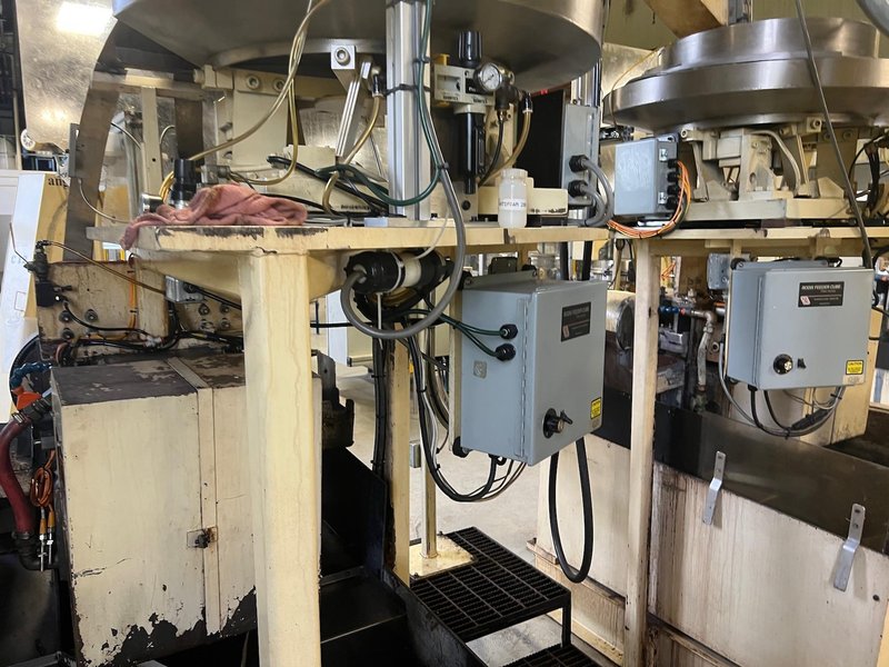 Nutap Model MAS-14V Twin Spindle High Speed Bent Shank Tapper