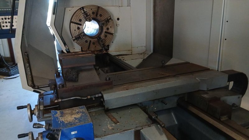 Weiler E90 x 3000, 2012 – CNC Lathe, 10″ Bore, Weiler CNC Control, Steady Rest, Chip Conveyor