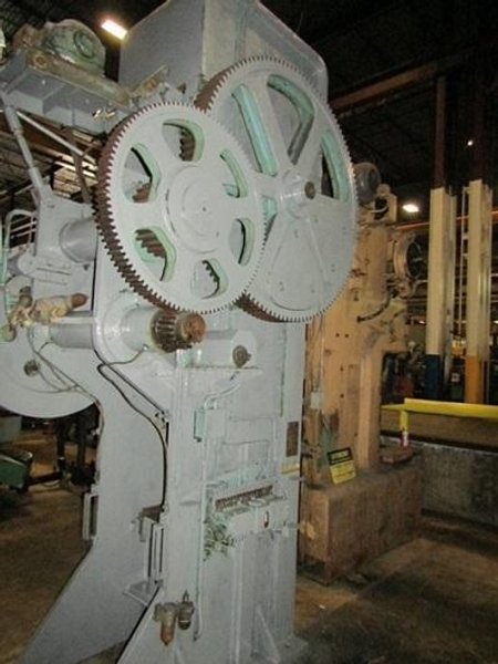 120/80 TON BLISS # 3-1/2C STRAIGHT SIDE SINGLE CRANK TOGGLE PRESS