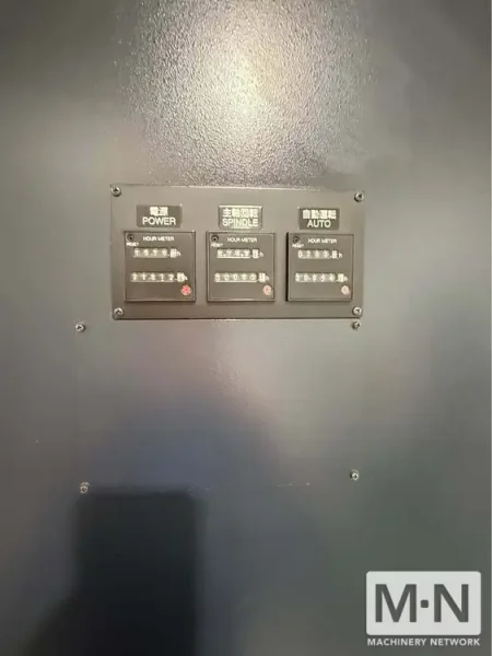 Makino V33 CNC Vertical Machining Center, 2004