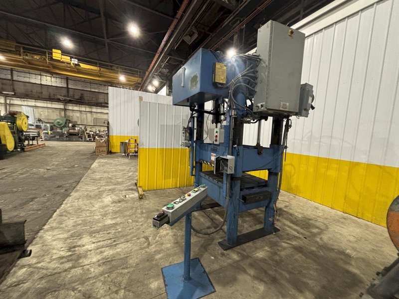 BECKWOOD 4 POST HYDRAULIC PRESS: STOCK #23242