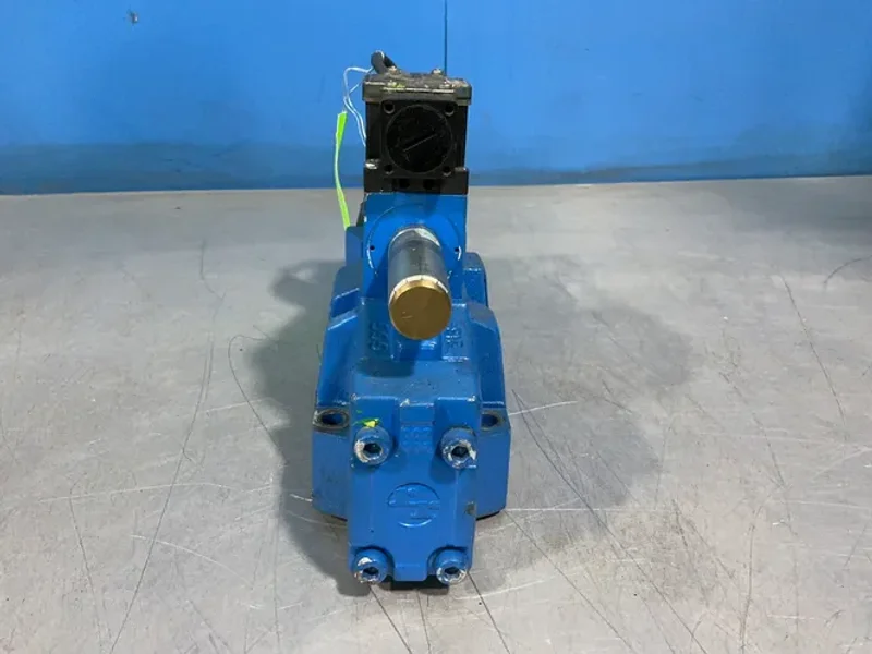 REXROTH 125 L DIRECTIONAL CONTROL VALVE  -  4WRTE 10 V16/25 -41/V