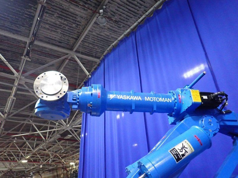YAKSAWA MOTOMAN ROBOT  -  UP350D-500