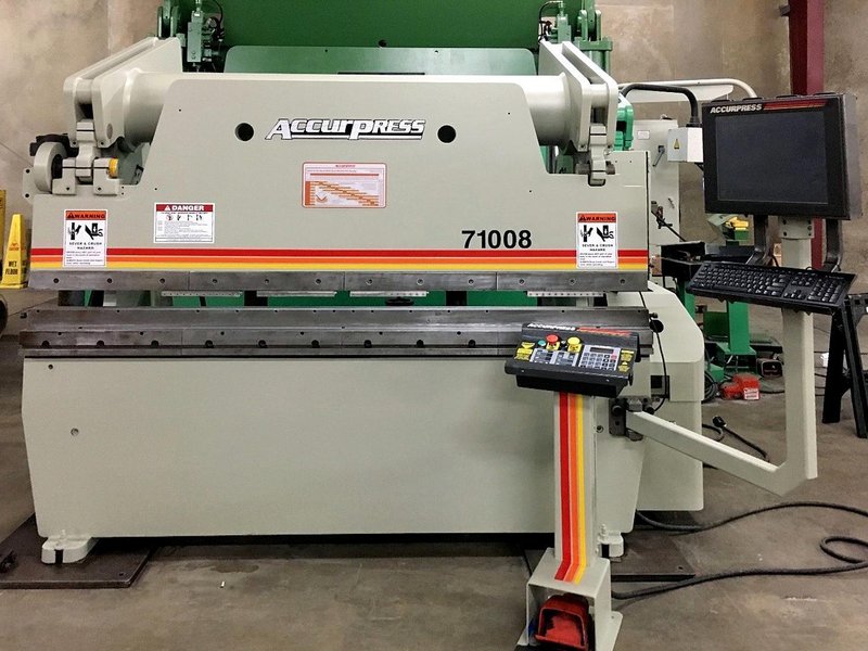 Accurpress 71008 (2005) 100 TON x 8’ Press Brake