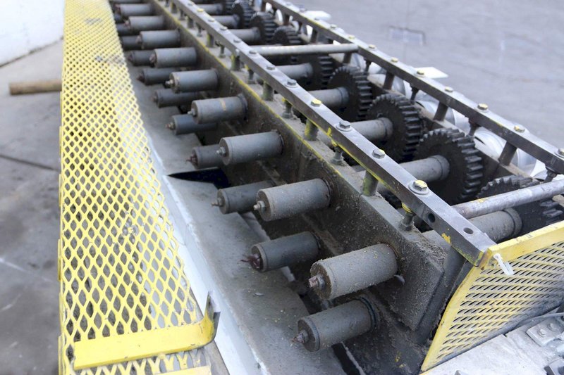 18 STAND X 1.5&#039; 2 SIDED ENGLE ROLLFORMER: STOCK #68997