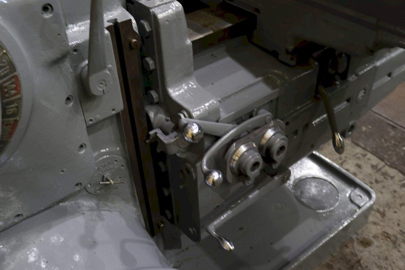 #5 KEARNEY &amp; TRECKER PLAIN HORIZONTAL MILL: STOCK #67028