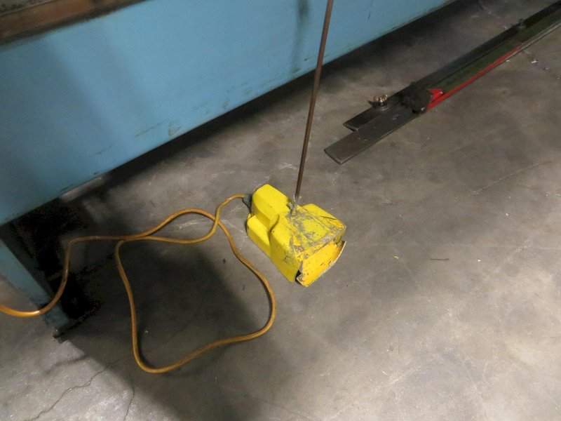 10 Ga x 8 ft Niagara Mechanical Power Shear Model 1R-8