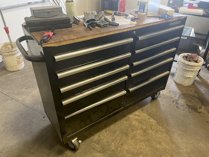 10 DRAWER HUSKY TOOL CART CABINET WITH CASTERS: STOCK 16463