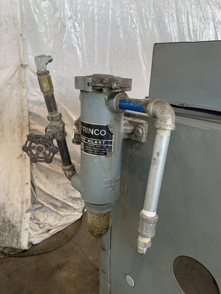 TRINCO SAND BLAST CABINET. STOCK #0872824
