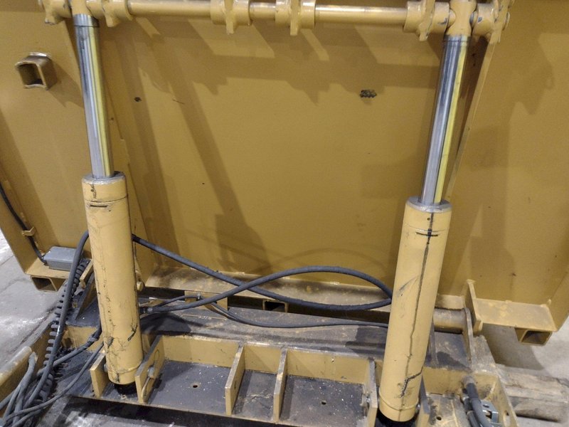 4,000 LB CAPACITY PRESTO ECOA MODEL HTT-C4-90-L-64060 ELECTRO-HYDRAULIC ELEVATING UPENDER: STOCK #19941