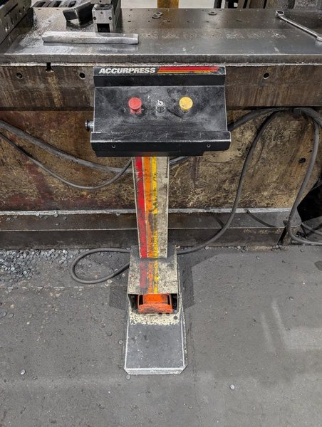 500 Ton x 14′ Accurpress 750014 CNC Press Brake, 2000 – ETS Control, Conveyor Tables Included