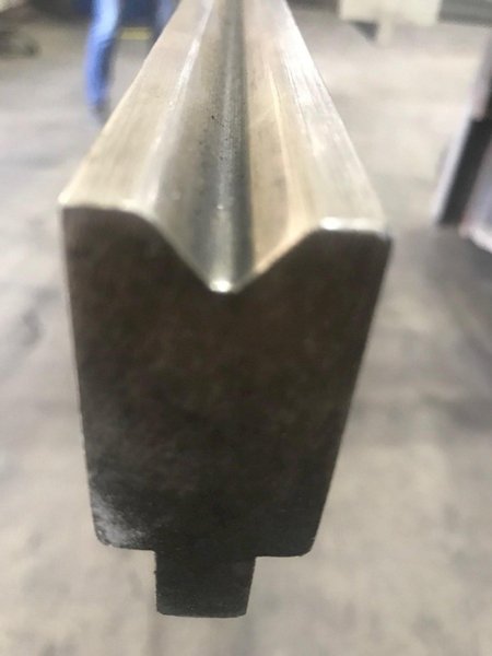 121&quot; X 1/2&quot; FEMALE PRESS BRAKES DIE: STOCK #73404