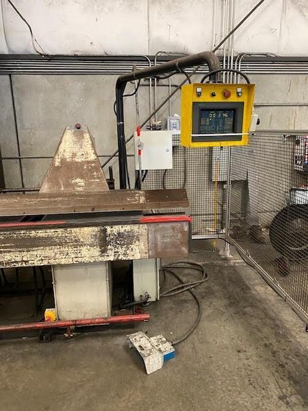 21′ Roper Whitney AM2116 Folder, 1998 – Backgauge