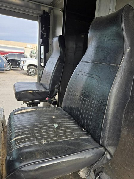 Ford Econoline E-350 Step Van, 2013 – 5.4L V8 Ready for Work