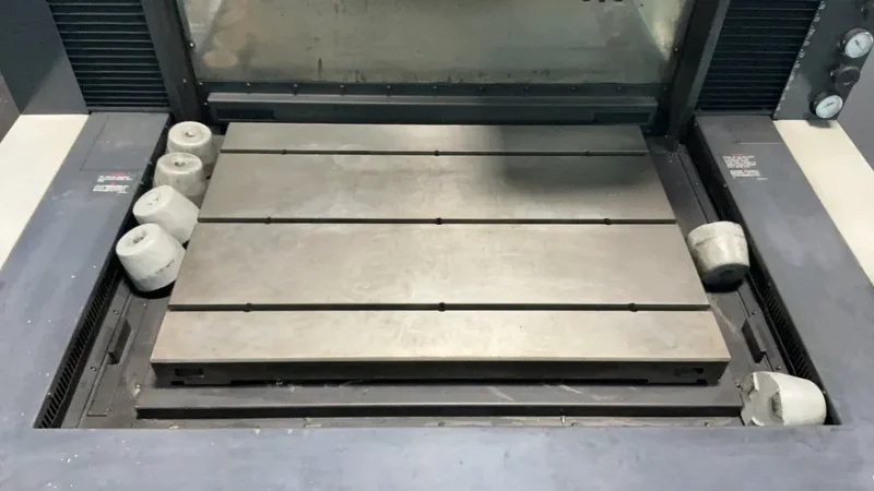 MITSUBISHI ELECTRIC 23” X 33” SINKER EDM  -  EA28VM ADVANCE