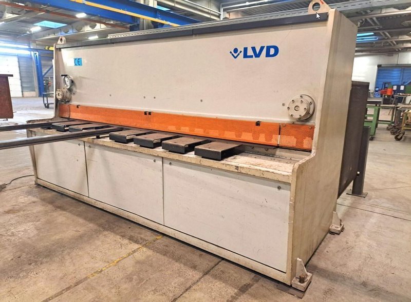 LVD - HST-C 3100 x 10 mm CNC