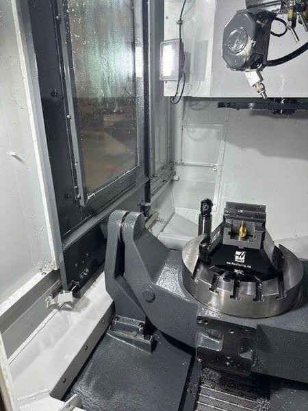 Haas UMC-500SS 5 Axis CNC Universal Machining Center – 2023 Mill