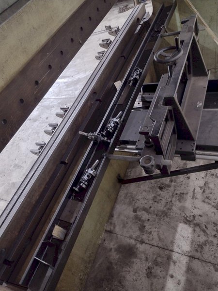 225 TON X 10' CINCINNATI MODEL #9 AUTO CYCLE AIR CLUTCH MECHANICAL PRESS BRAKE: STOCK #21130