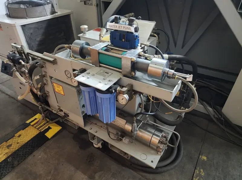 2005 FLOW IFB 4800 DYNAMIC WATERJET | Waterjet Cutters