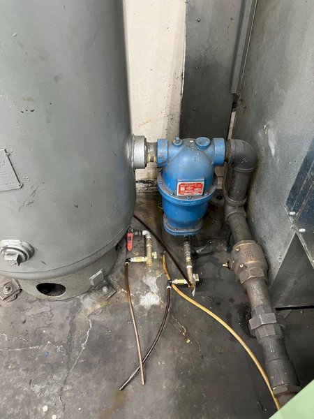 Sullair LS-16-75/A 75 HP Rotary Screw Air Compressor with Receiver Tank- Auction Item
