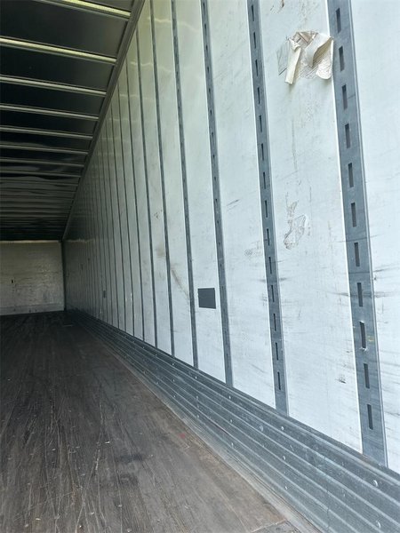 2023 Vanguard 53 x 102 5V8VA5329PM307079