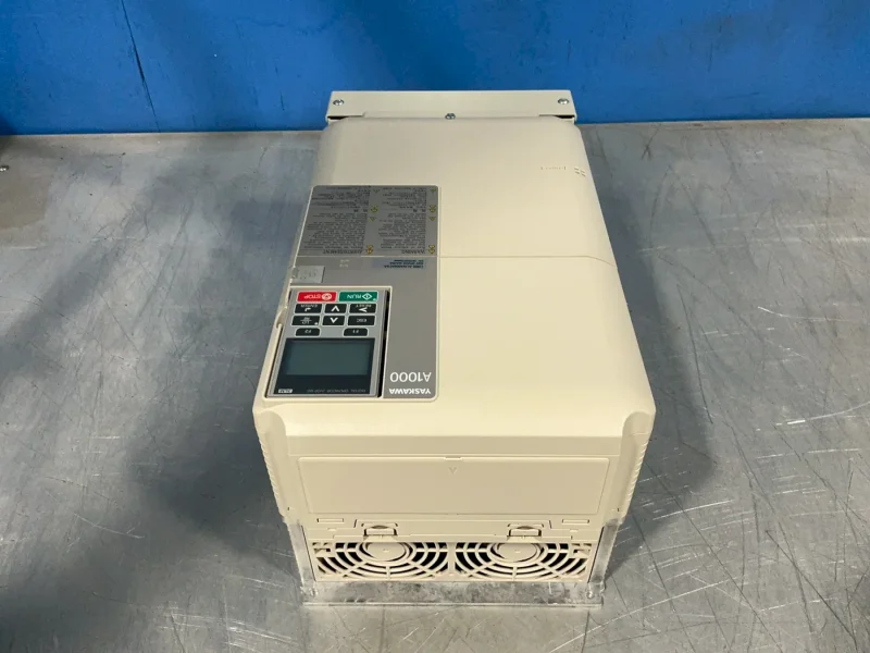 YASKAWA SERVO DRIVE  -  CIMR-AU4A0044FAA