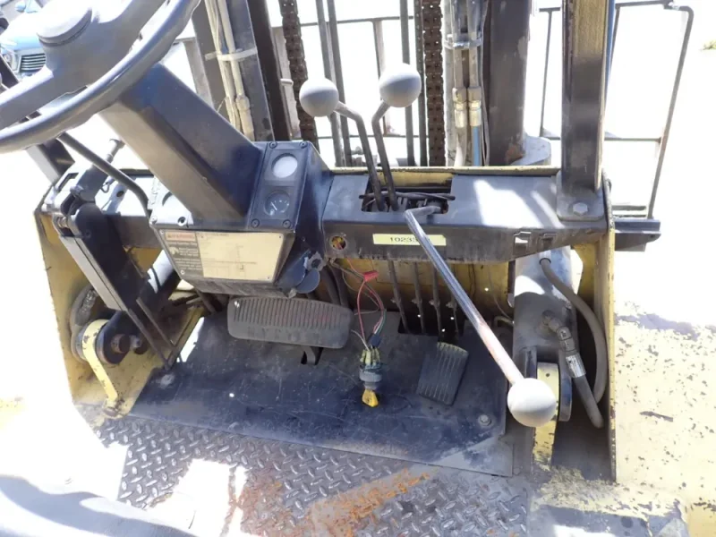 HYSTER 12000 LBS DIESEL FORKLIFT  -  H110XL