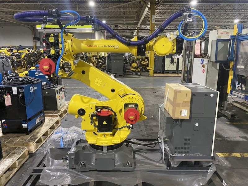 FANUC – R-2000iC/210F w/ R30iB PLUS Controls &amp; Leoni Dress Pack NEW