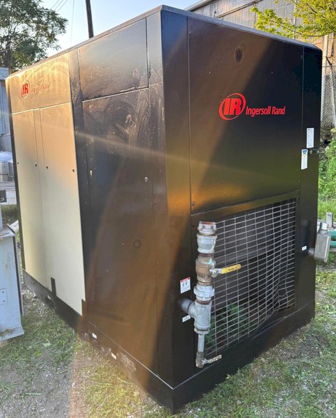 150 HP Ingersoll Rand Rotary Air Compressor, 690 CFM, 125 PSI