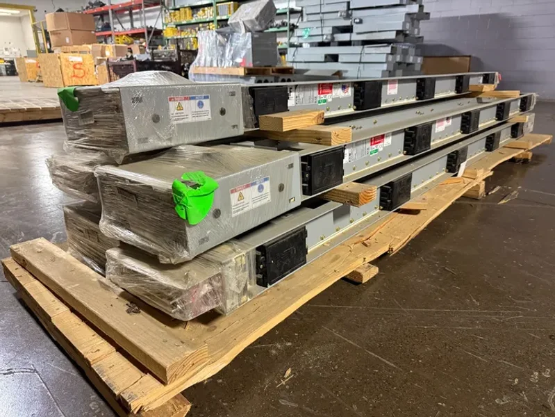 EATON 2500A POW-R-WAY III 10′ Copper Straight Length Busway 480V, 3PH, 3G NEW