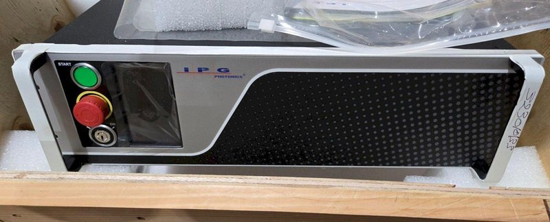 IPG YLR-1000-MM-WC FIBER LASER NEW