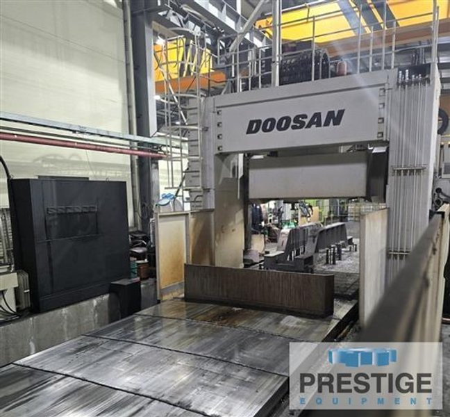 Doosan DCM-3280 CNC Double Column Vertical Machining Center