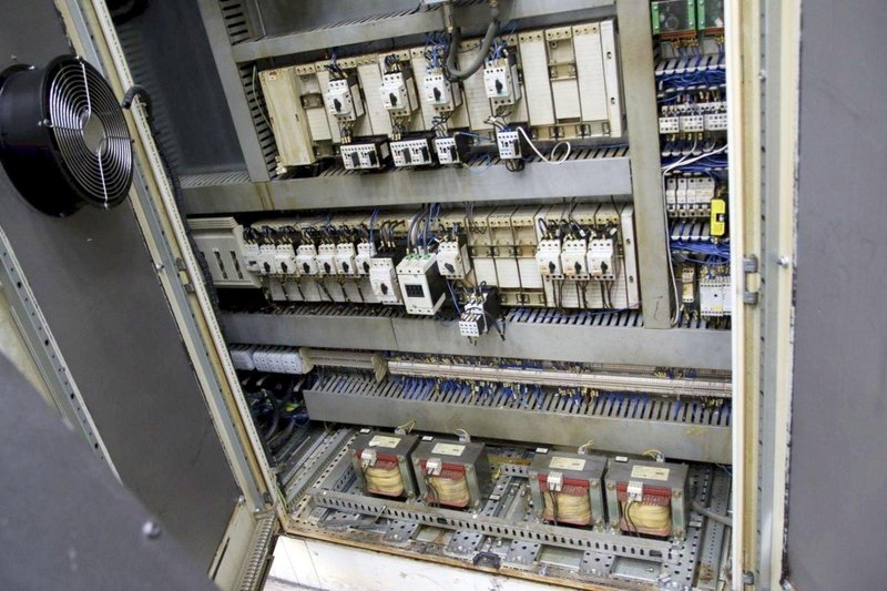 JOBS Linx/S 5-AXIS CNC Gantry Mill, 2003 – 3 Spindle Changer- HSK63, HSK100, 32 ATC, Fidia