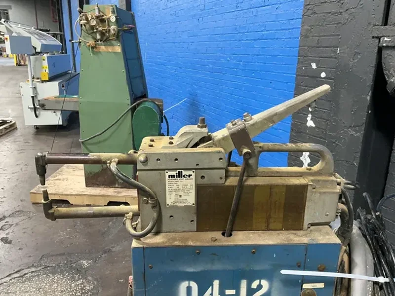 MILLER 20 KVA SPOT WELDER  -  MPS 20FT