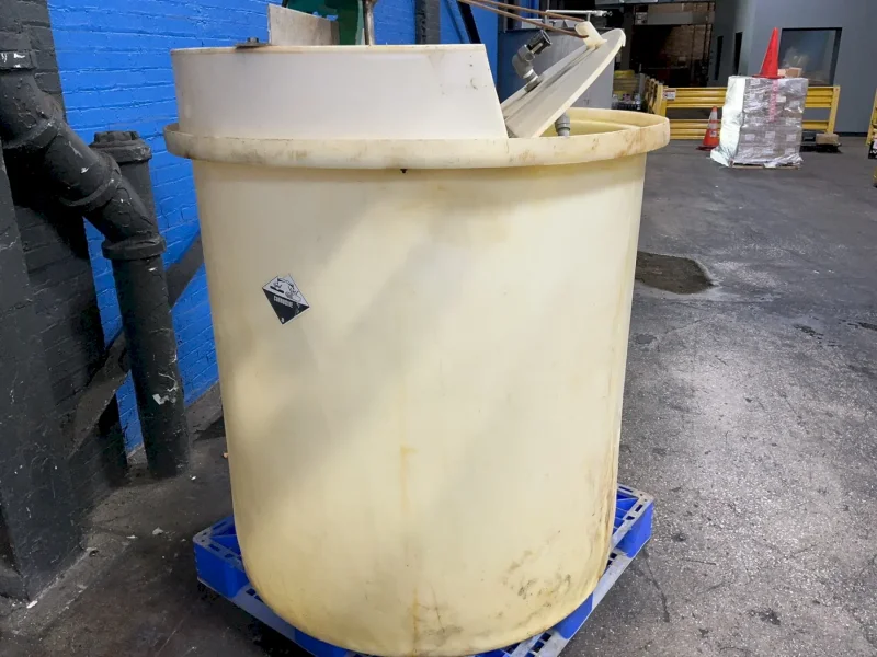 CHEMTAINER ~345 PLASTIC TANK