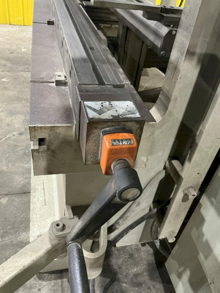 320 TON X 10' ACCURPRESS MODEL #732010 ADVANTAGE HYDRAULIC PRESS BRAKE, W/ ETS 3000 CONTROLS, NEW 2010: YOBRO #24910