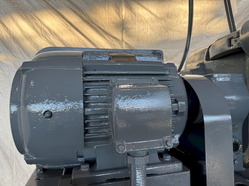 10&#039; X 22&quot; CARLTON 5A RADIAL ARM DRILL. STOCK # 0894024