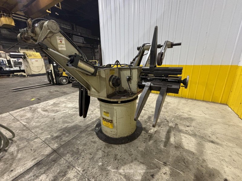 4,000 LBS X 18" CWP MODEL #3RD18 PULL OFF DOUBLE END UNCOILER COIL REEL: STOCK #22351
