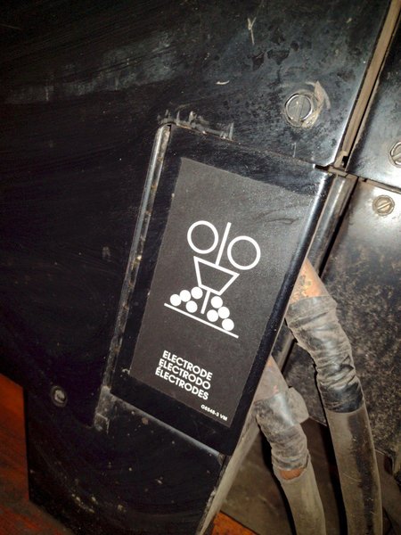 LINCOLN AC/DC 1000SD POWER WAVE SUBMERGED ARC WELDER, NEW 2013: YOBRO #24902