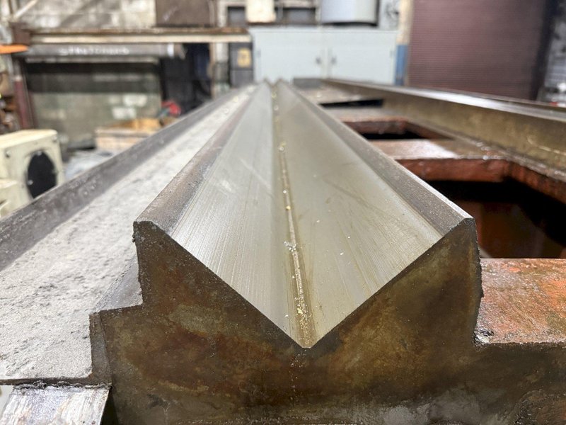 24&quot; SWING x 372&quot; LONG (31&#039; CAPACITY) CINCINNATI CYLINDRICAL GRINDER / POLISHING MACHINE: YOBRO #24067