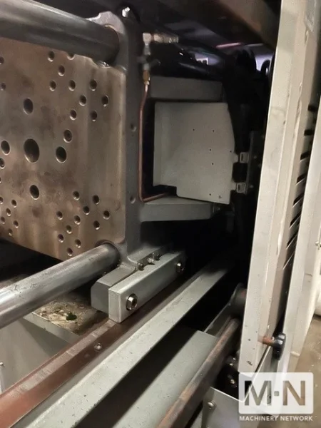 55 TON 3 OZ TOYO MODEL Si-55V-D150CU INJECTION MOLDING MACHINE MFG 2013
