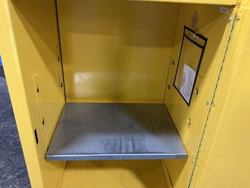 EAGLE 12 GALLONS FLAMMABLE LIQUID STORAGE CABINET  -  1925LEGS