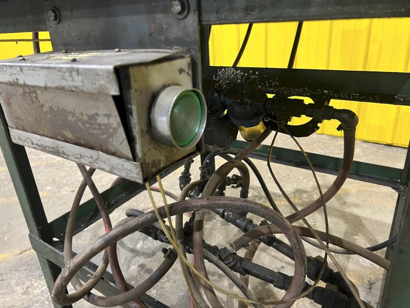 5 SPINDLE PNEUMATIC DRILL MACHINE: STOCK #19907