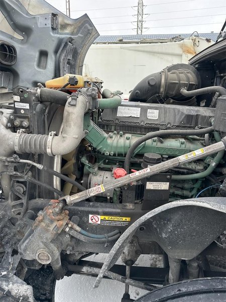 2021 Volvo VNL64T860 Stock #229000